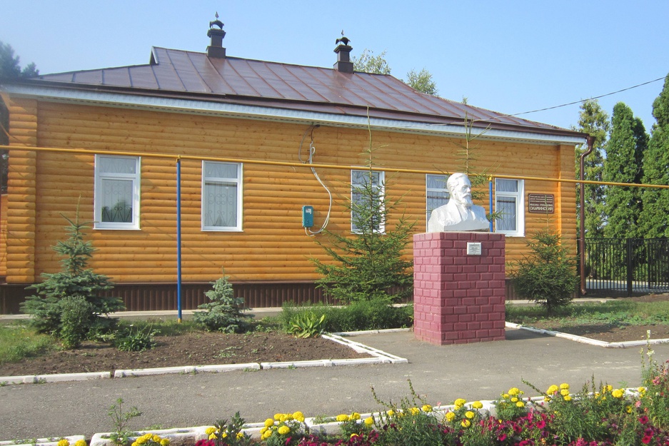 Дом, где в 1923, 1927, 1929 годах жил выдающийся публицист-большевик М.С. Ольминский (1886 год) Алексеевский городской округ, село Подсереднее Дом, где в 1923, 1927, 1929 годах жил выдающийся публицист-большевик М.С. Ольминский (1886 год) Алексеевский городской округ, село Подсереднее